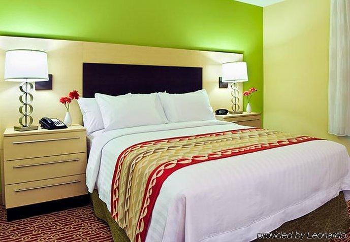 Towneplace Suites Tampa Westshore/Airport Exterior photo
