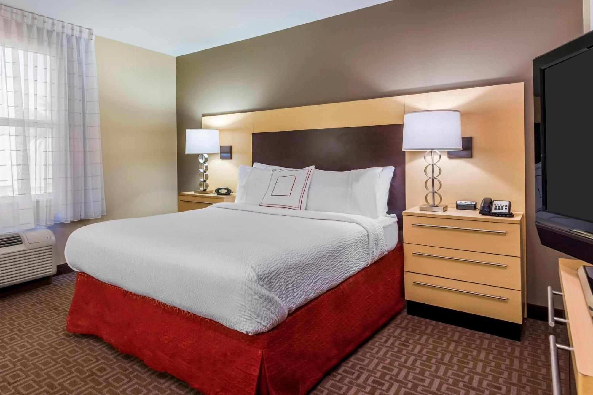 Towneplace Suites Tampa Westshore/Airport Exterior photo